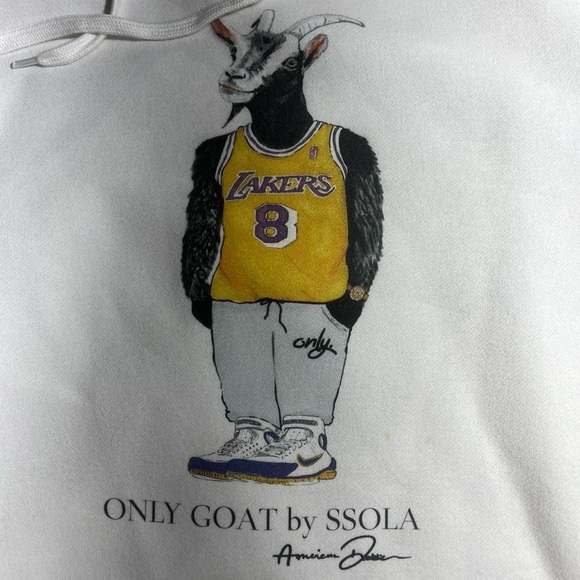 Kobe Bryant white hoodie #Lakers #goat 
2 minor flaws, last pictures for details - Picture 2 of 8